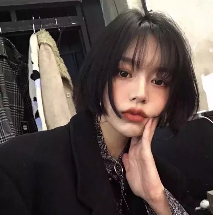 三条黑暗的街道
